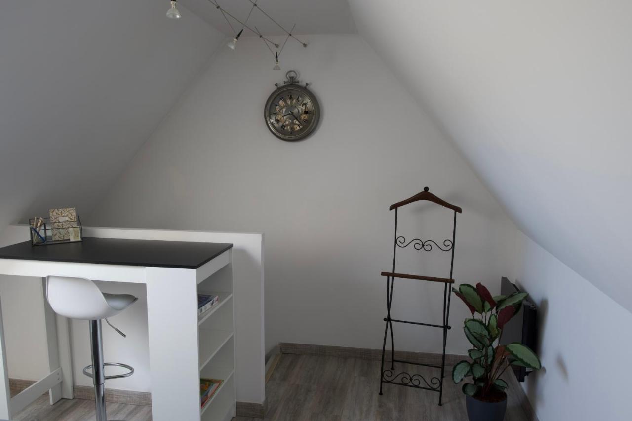 Duplex Charmant Idealement Situe Dole Eksteriør billede